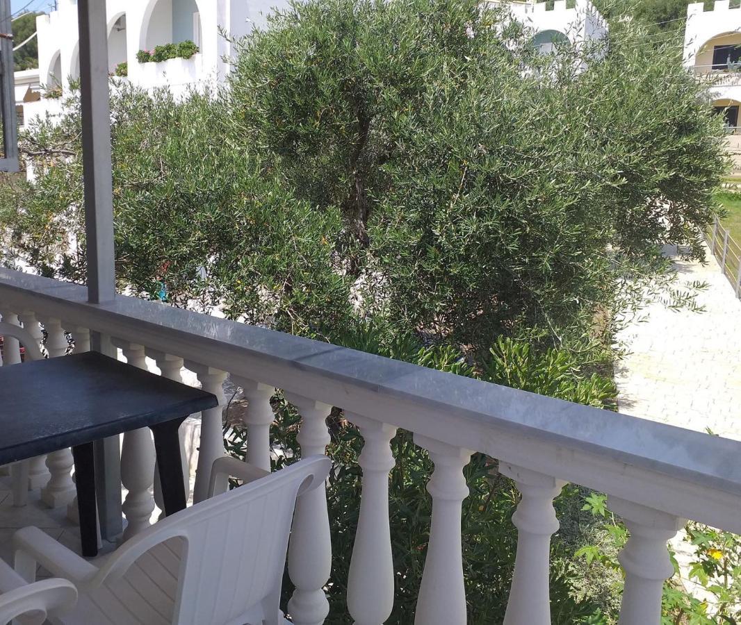 Sigma Hotel Paralia Vrachou Exteriör bild