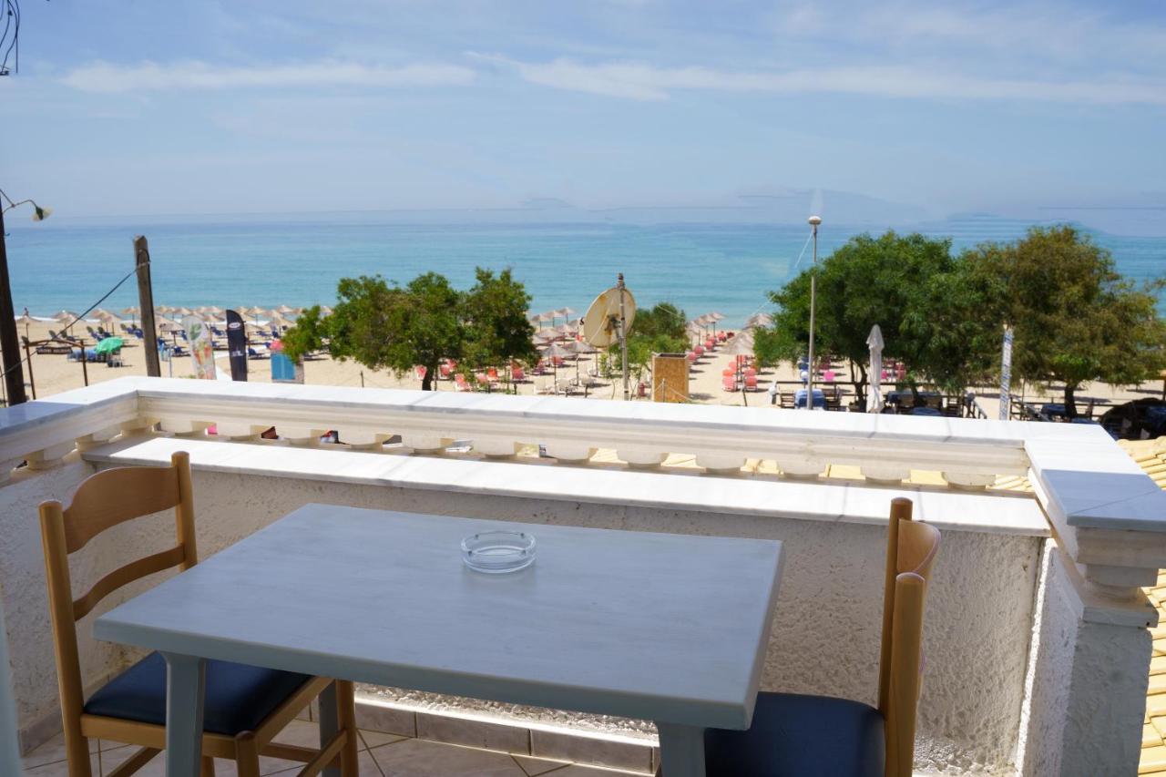 Sigma Hotel Paralia Vrachou Exteriör bild