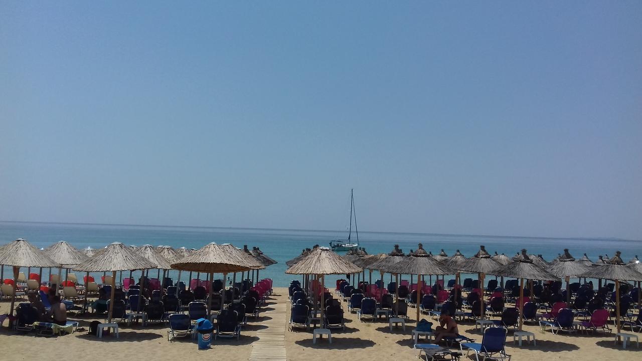 Sigma Hotel Paralia Vrachou Exteriör bild