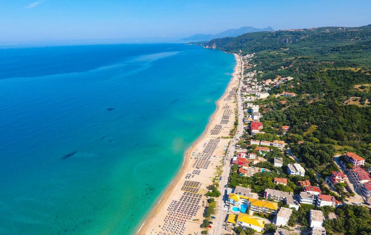Sigma Hotel Paralia Vrachou Exteriör bild